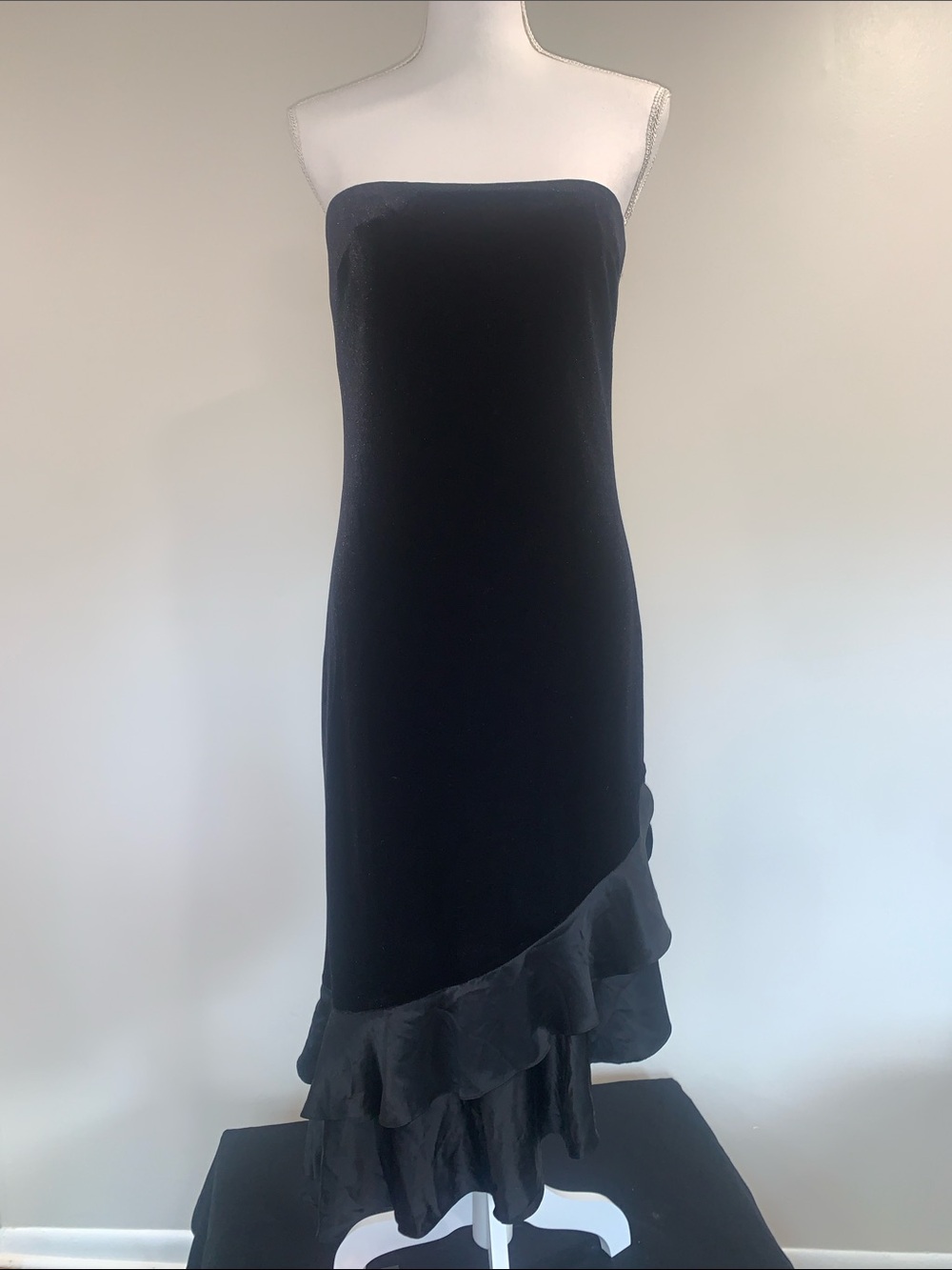 PHOEBE Black Velour Ruffle Hem Dress | Size 8
